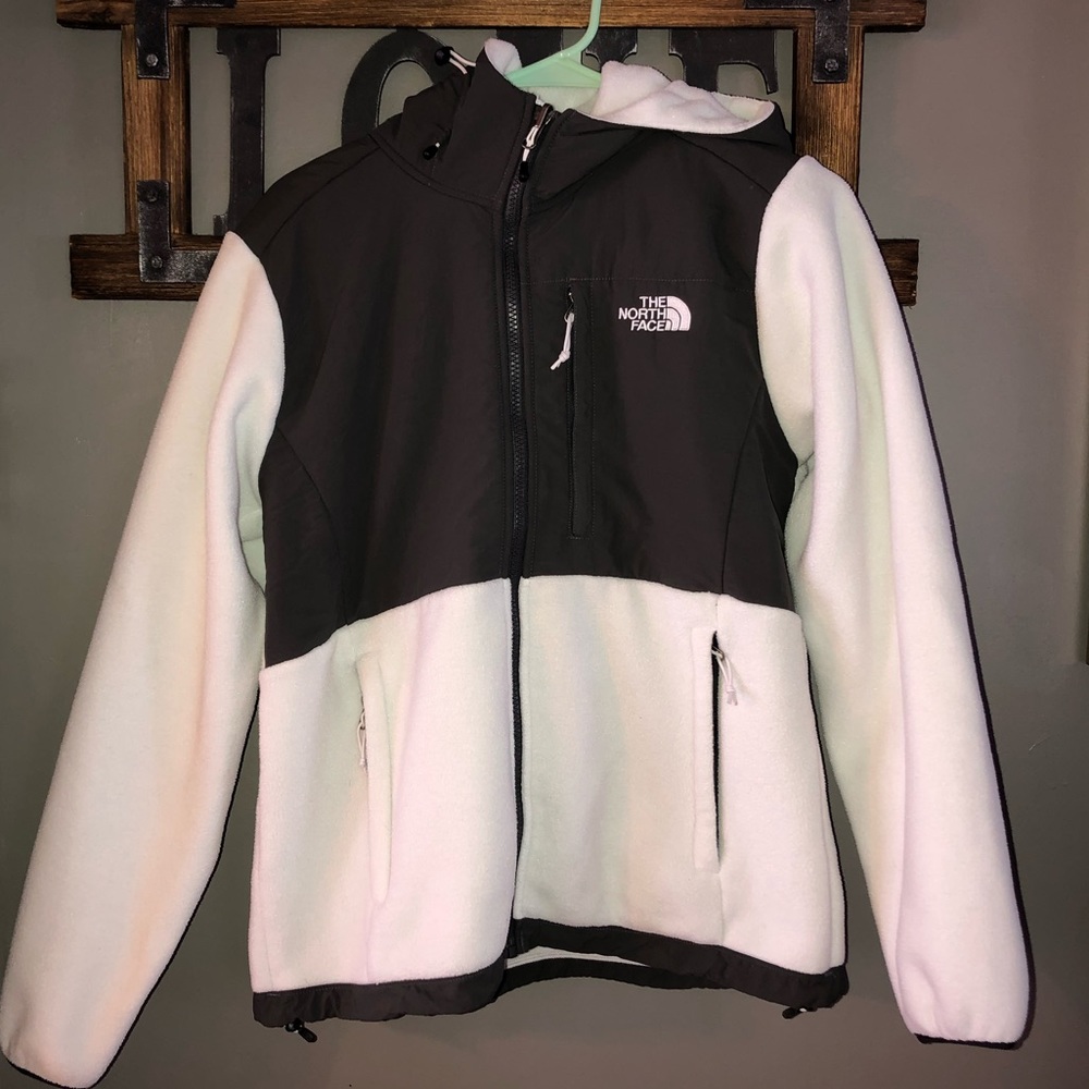 Women’s north face hooded Denali